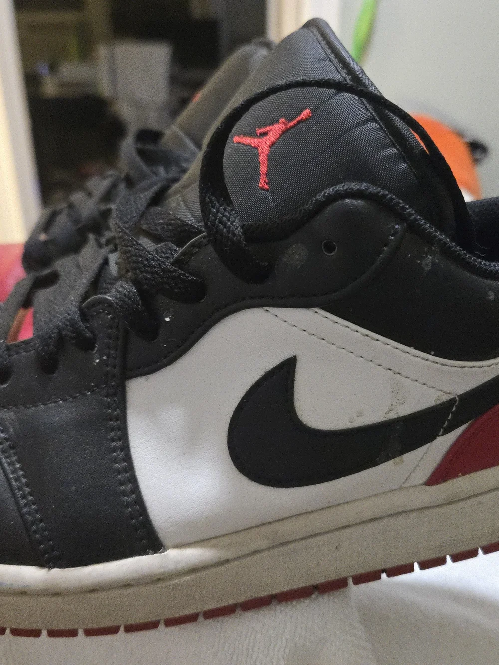 Mens Black and Red Basketball Sneakers - Jordan Style